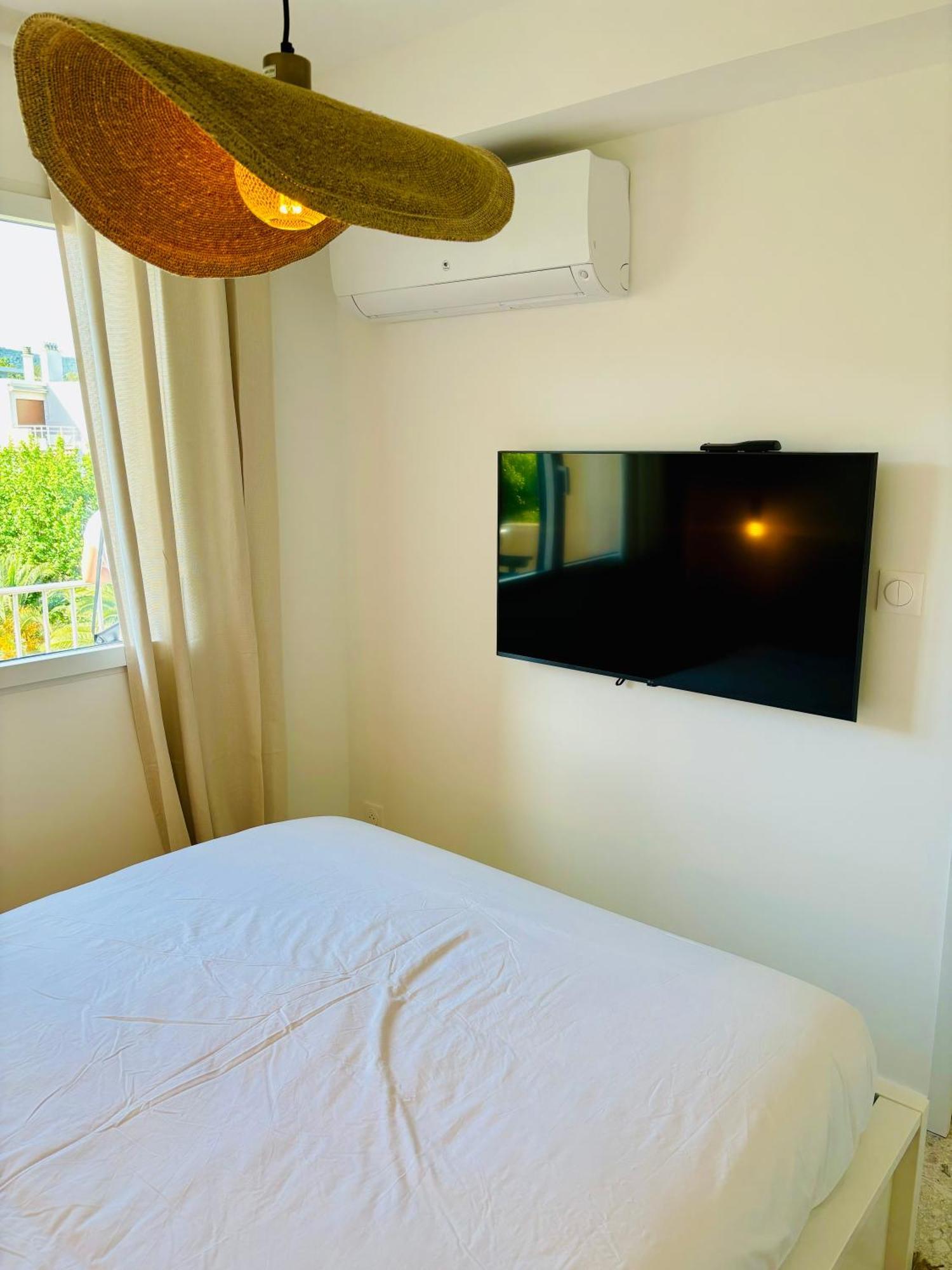 Appartement 5*, Vue Mer Et Acces Plage กาวาแลร์-ซูร์-แมร์ ภายนอก รูปภาพ
